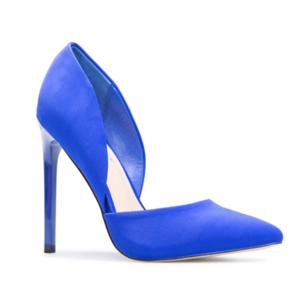 Amandalyn Cobolt Pump
